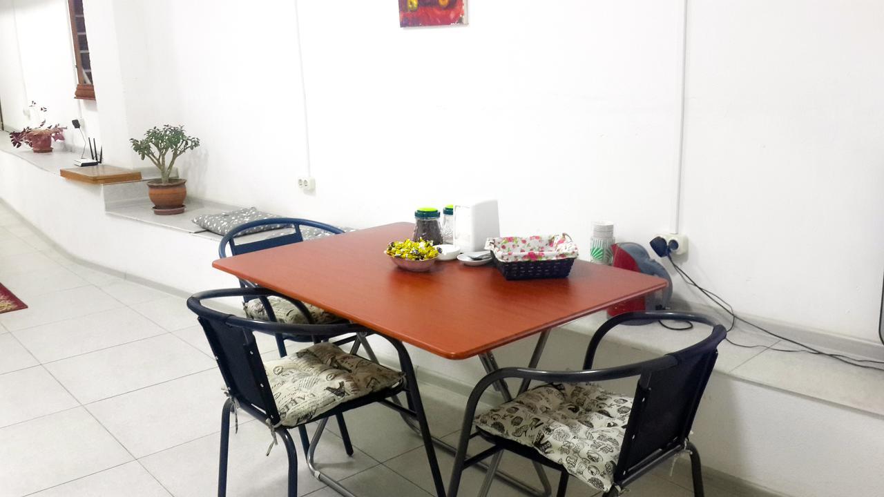Hostel Near The Square Tbilisi Zewnętrze zdjęcie